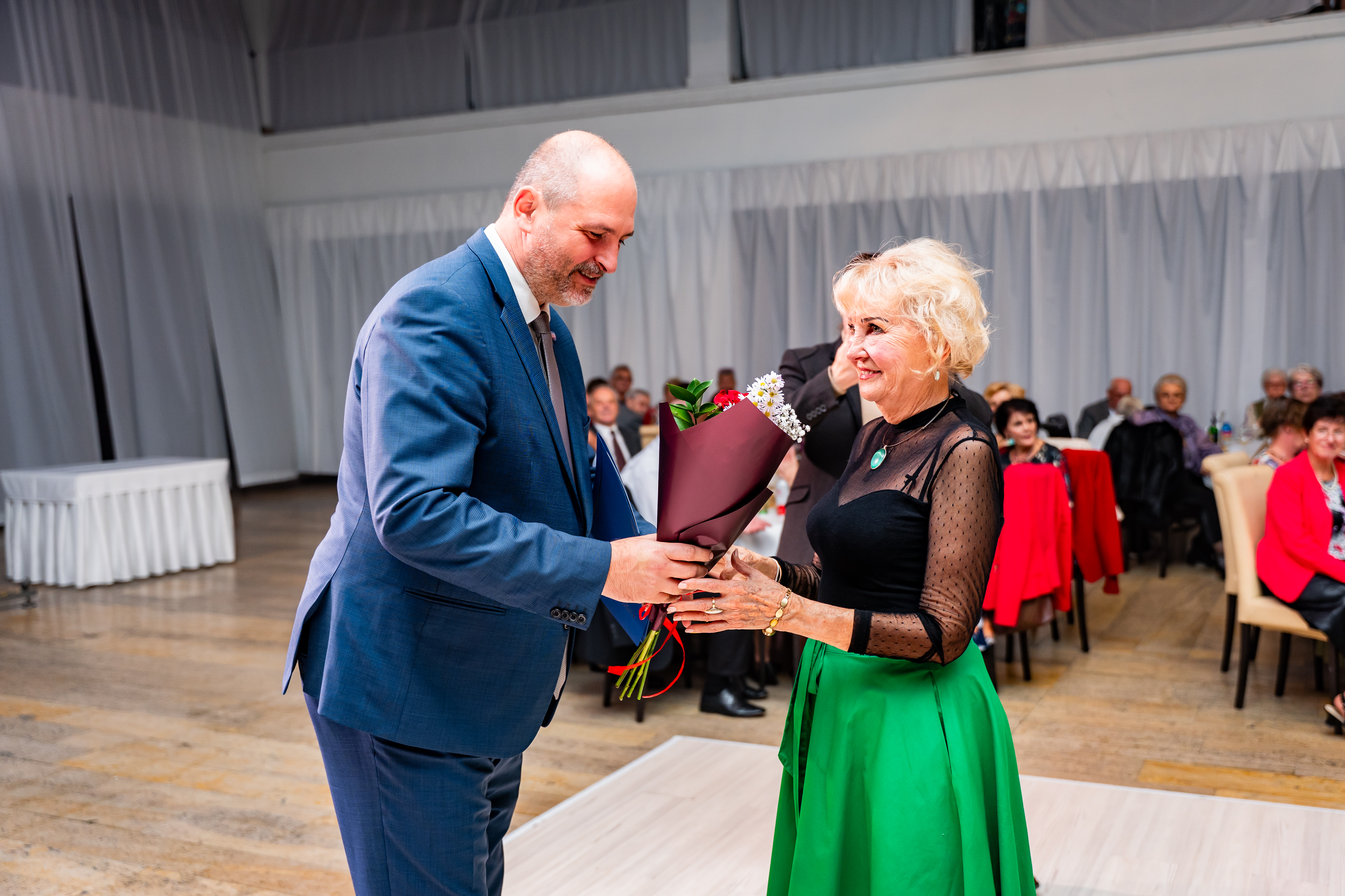 Oktobrovy bal pre seniorov-59